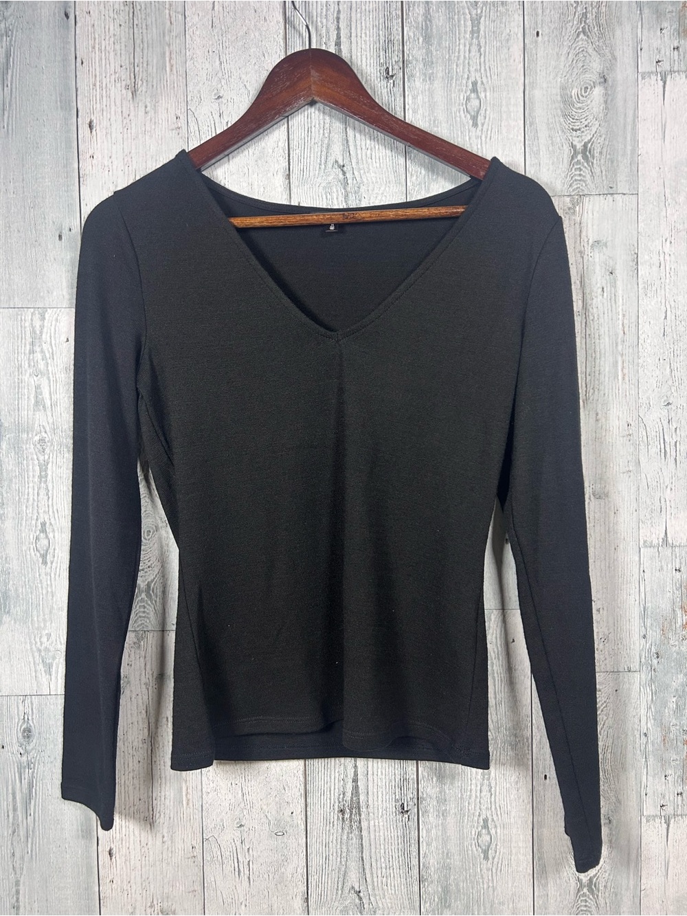 Dynamite Black V-Neck Long Sleeve Soft Lightweight Fine Knit Top Size Medium